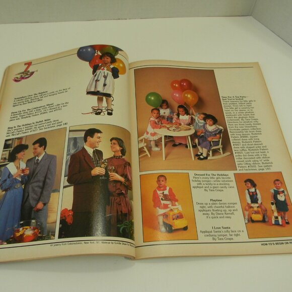 Vintage Family Circle Christmas Helps 1983 & Santa's Workshop Craft Project 1987 - Picture 7 of 7